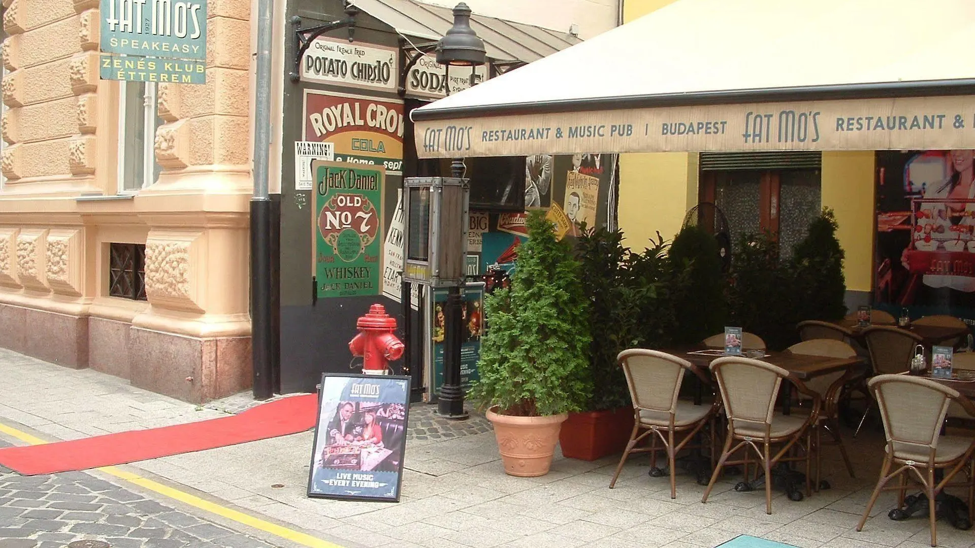 Ace Apartments & Hostel Budapeste Hotel